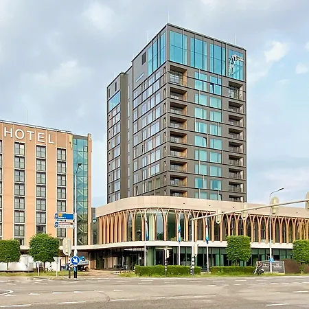 Der Valk Hotel 4*