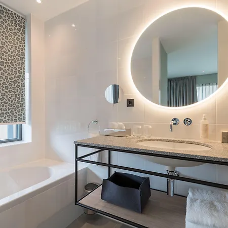 Der Valk Hotel 4*