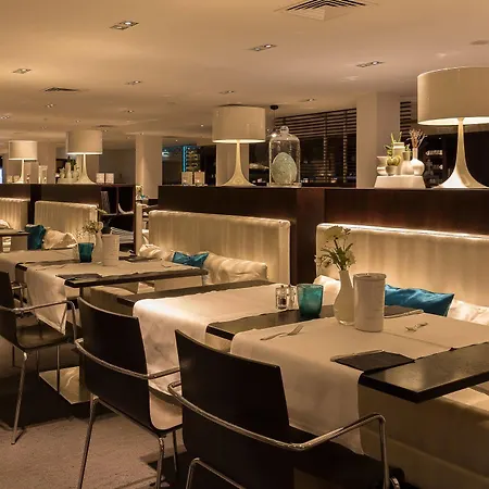 Der Valk Hotel 4*